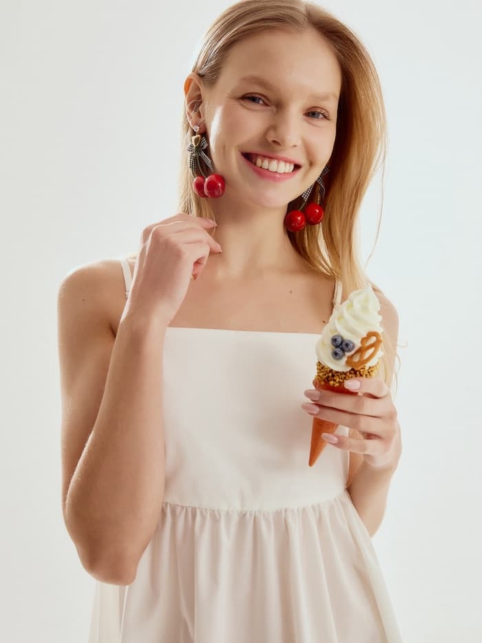 Серьги «Вишня с бантиками», красные в золоте