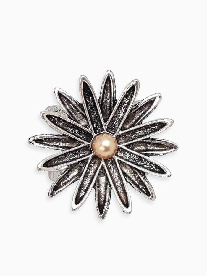 Кольцо для платка «Цветок Астра», белое в чернёном серебре