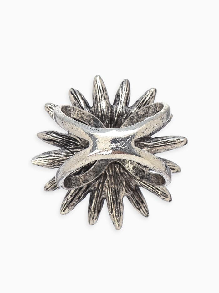 Кольцо для платка «Цветок Астра», белое в чернёном серебре