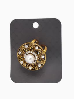 Кольцо для платка «Цветок в круге», белое в чернёном золоте