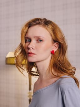 Серьги «Вытянутые сердечки», красные в золоте