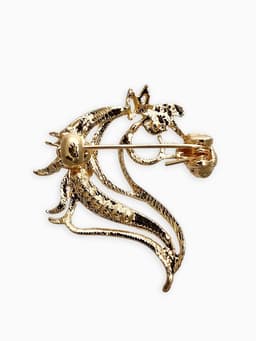 Брошь со стразами «Лошадь», белая в золоте