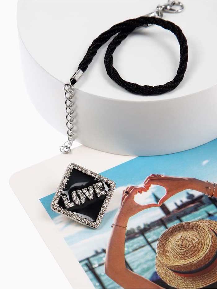 Браслет на шнурке «Любовь», стразы, L=18 см, чёрный