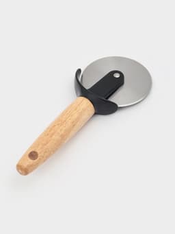 Нож для пиццы и теста Magistro, 20×8×3 см, нержавеющая сталь, ручка каучук, бежевая, чёрная