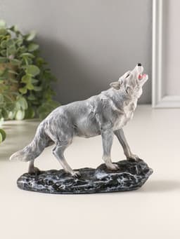 Фигурка полистоун «Волк воет на луну», 17×15.5 см