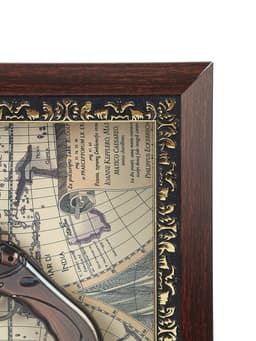 Панно настенное в раме с макетом оружия сувенирного «Карта. Револьвер и 4 пули», 26×36×5 см