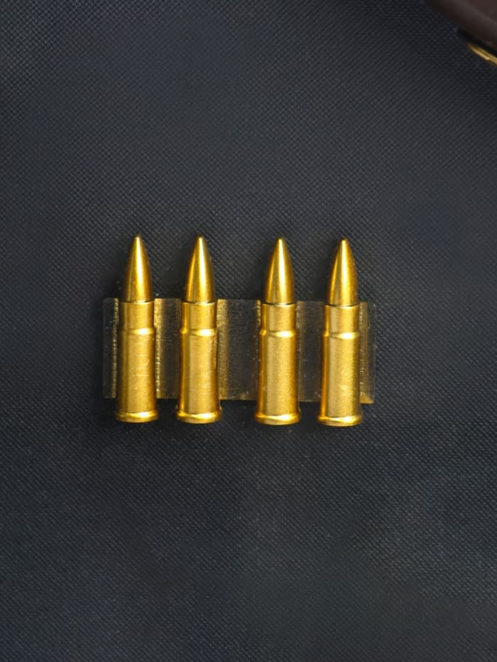 Панно настенное в раме с макетом оружия сувенирного «Револьверы. Геральдика», 49×104×7 см