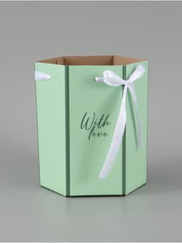 Коробка - переноска подарочная для цветов «С любовью», 17×14.8×19.5 см, шестигранник