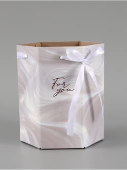 Коробка - переноска подарочная для цветов «Для тебя», 17×14.8×19.5 см, шестигранник