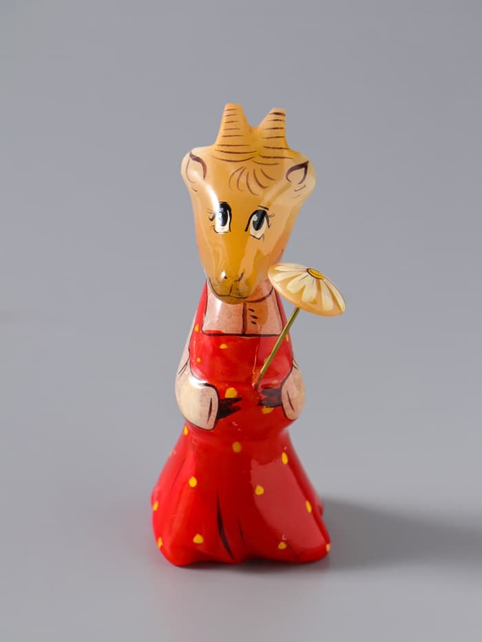 Фигурка «Коза с цветком», 8.5×3.5 см, селенит