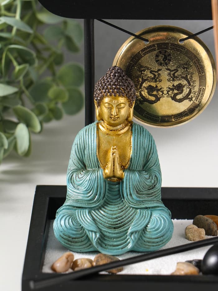 Японский сад камней настольный «Дзен. Будда в бирюзовом у гонга», с подставкой для благовоний и набором аксессуаров, 13.2×15×16 см