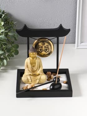 Японский сад камней настольный «Дзен. Будда в кремовом у гонга», с подставкой для благовоний и набором аксессуаров, 13.2×15×16 см