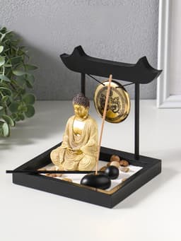 Японский сад камней настольный «Дзен. Будда в кремовом у гонга», с подставкой для благовоний и набором аксессуаров, 13.2×15×16 см