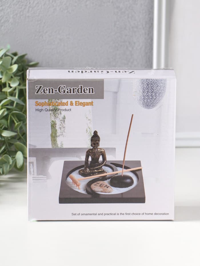 Японский сад камней настольный «Дзен. Будда в кремовом у гонга», с подставкой для благовоний и набором аксессуаров, 13.2×15×16 см