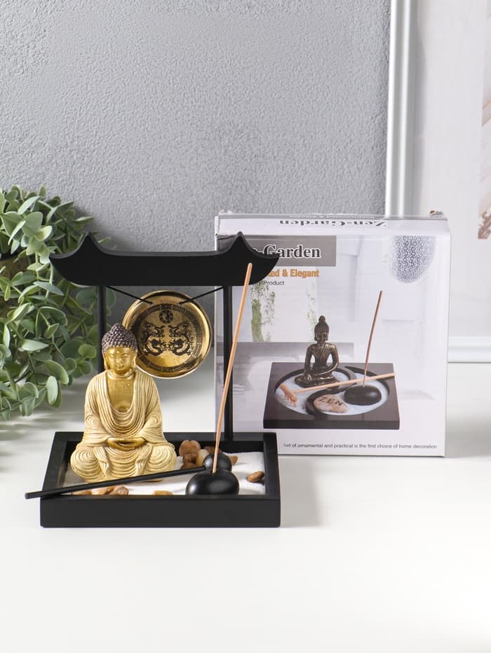 Японский сад камней настольный «Дзен. Будда в кремовом у гонга», с подставкой для благовоний и набором аксессуаров, 13.2×15×16 см