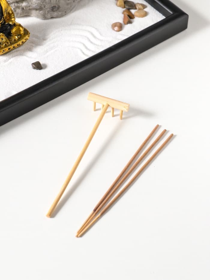 Японский сад камней настольный «Дзен. Будда у раскидистого дерева», с подставкой для благовоний и набором аксессуаров, 29.7×19.8×18 см