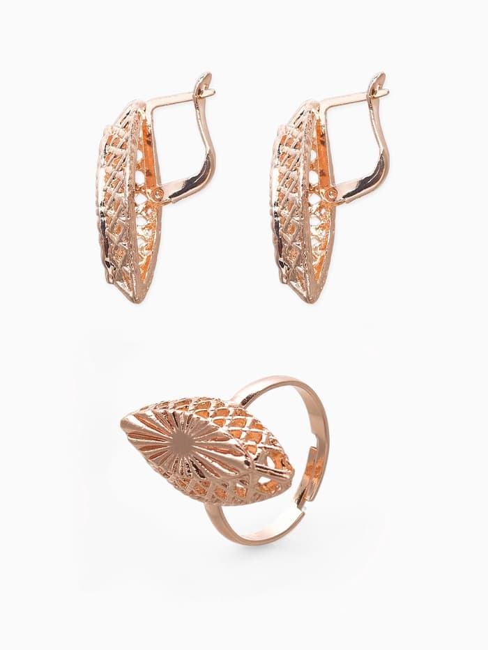 Гарнитур 3 предмета: серьги, кулон, кольцо безразмерное «Эдель», эллипс резной, цвет золото, 45 см