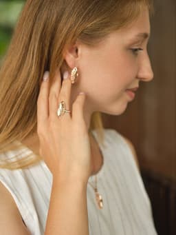 Гарнитур 3 предмета: серьги, кулон, кольцо безразмерное «Эдель», эллипс резной, цвет золото, 45 см