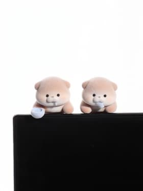 Мини - фигурка на монитор «Выдры с рыбкой», набор 2 шт., 4.7×4.5×4 см