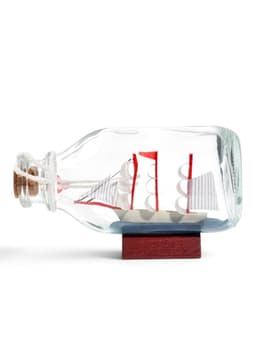 Корабль сувенирный в бутылке «Призрак мыса» 11.5×5×6.5 см