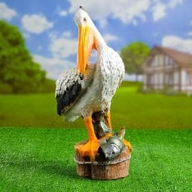 Садовая фигура из полистоуна «Пеликан с рыбкой», 26×17×44 см