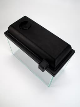 Аквариум «Прямоугольный» с крышкой, 10 л, 32×15×21/26 см, чёрный