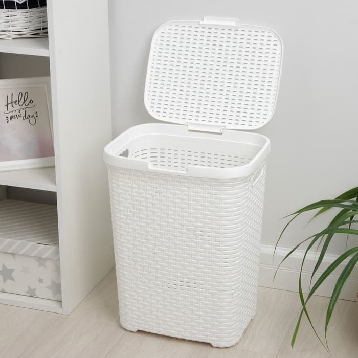 Корзина бельевая «Ротанг», 40 л, 29.5×37.8×48.2 см, с крышкой, белая