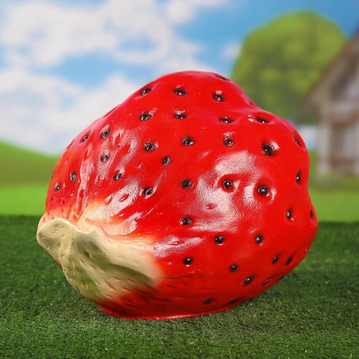 Садовая фигура из полистоуна «Клубника», 27×30×36 см