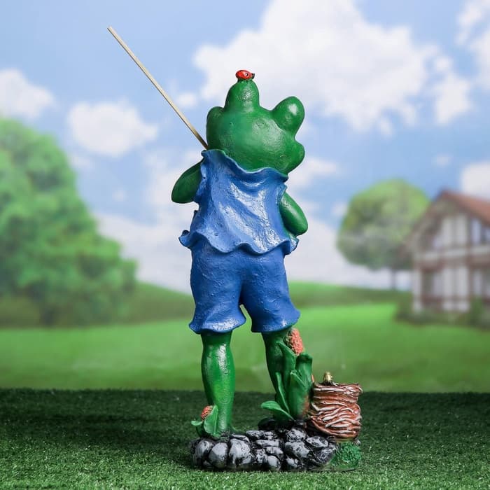 Садовая фигура из полистоуна «Лягушонок рыбак», 40×12×18 см