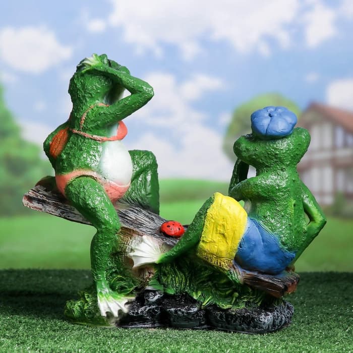 Садовая фигура из полистоуна «Лягушки на качелях», 37×17×38 см