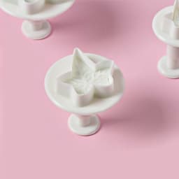 Плунжеры кондитерские Доляна «Листья», набор 3 шт., пластик, белые