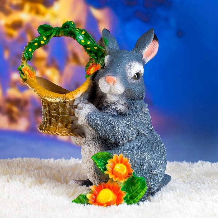 Садовая фигура из полистоуна «Зайка с лукошком», 33.5×28×28 см