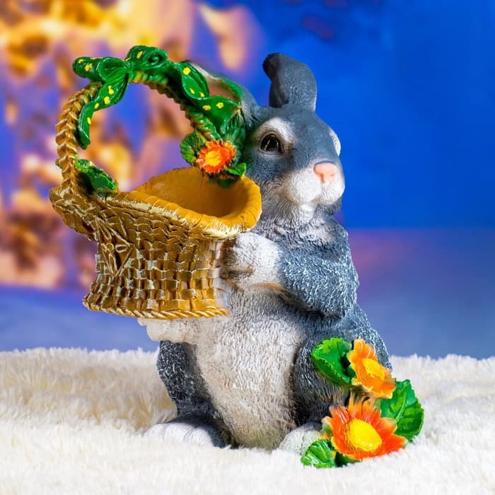 Садовая фигура из полистоуна «Зайка с лукошком», 33.5×28×28 см