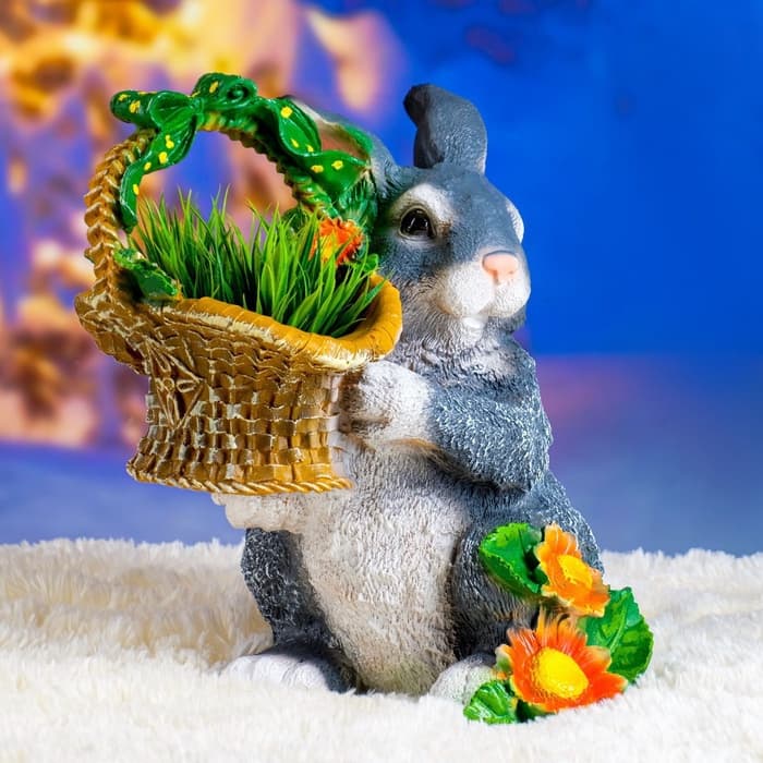 Садовая фигура из полистоуна «Зайка с лукошком», 33.5×28×28 см