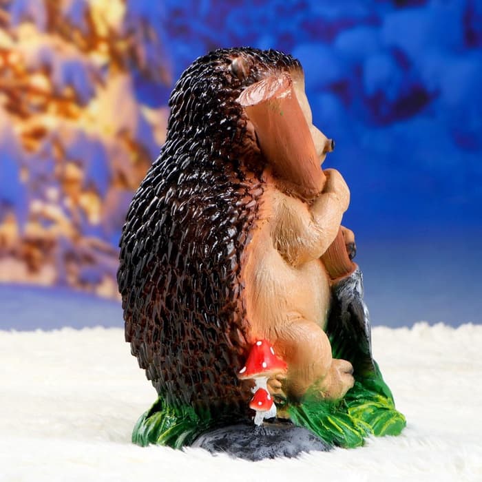 Садовая фигура из полистоуна «Ёж с лопатой», 31×22×22 см