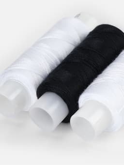 Нитки «Домино», 45ЛЛ, 150 м, набор 3 шт., чёрный/белый МИКС