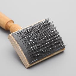 Щётка - пуходёрка, основание 60×50 мм, с каплями, дерево