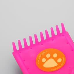 Щётка - пуходёрка малая, основание 44×44 мм, мягкая с каплями, розовая