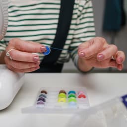 Набор шпулек с нитками, в органайзере, d=20 мм, 25 шт., разноцветный