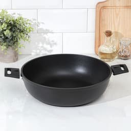 Сковорода KUKMARA «Традиция», d=30 см, съёмные ручки, антипригарное покрытие, литой алюминий, чёрная