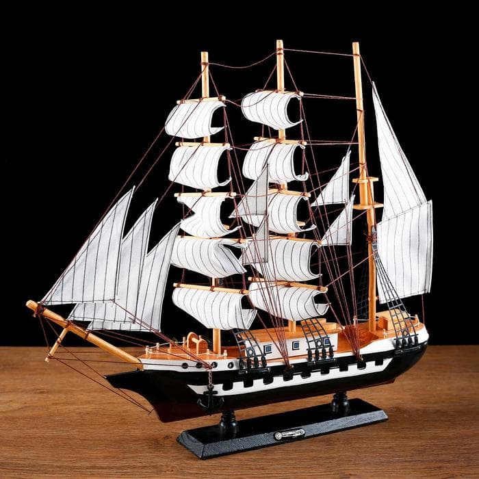 Сувенирная модель корабля «Рион», борта сине-чёрные, паруса бежевые с полосами, 50×44×10 см