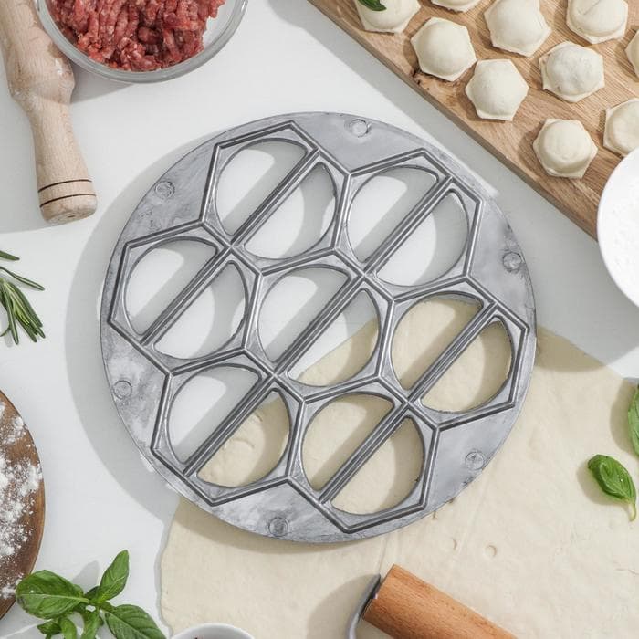 Форма для вареников Доляна «Пельменница», 7 ячеек (7.5×4 см), алюминий