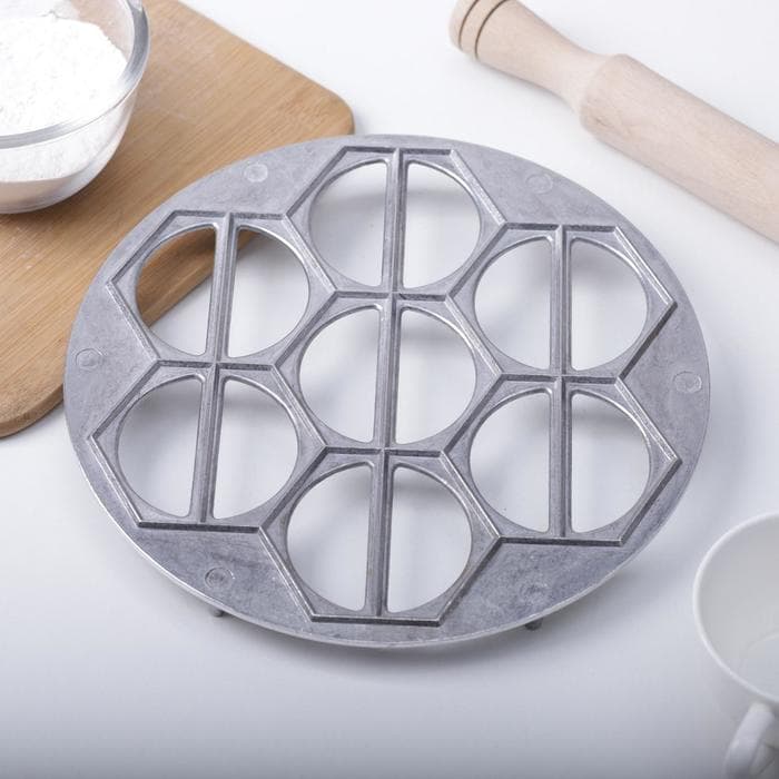 Форма для вареников Доляна «Пельменница», 7 ячеек (7.5×4 см), алюминий