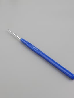 Крючок для вязания, с пластиковой ручкой, d=2 мм, 13.5 см, синий
