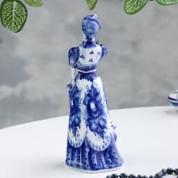 Фигурка фарфор гжель «Дама с собачкой»