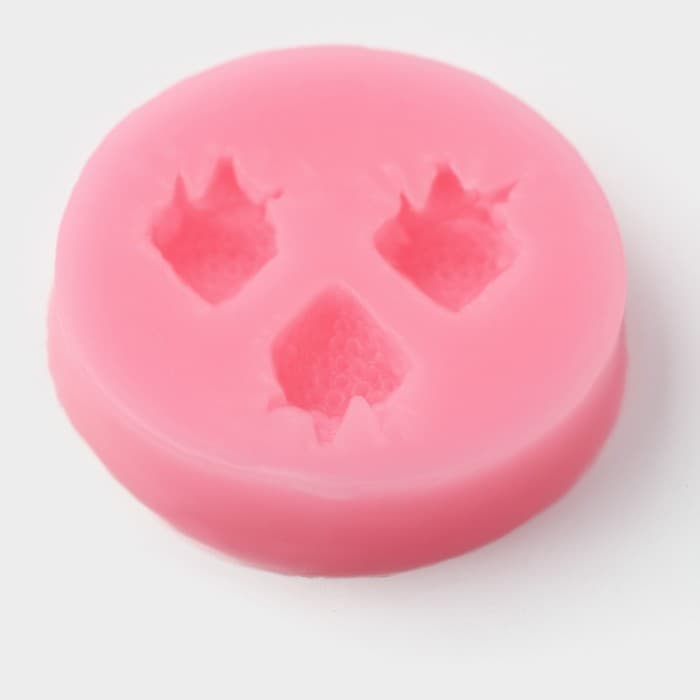 Молд для заливки Доляна «Клубника», 3 ячейки, силикон, d=5.5 см, розовый