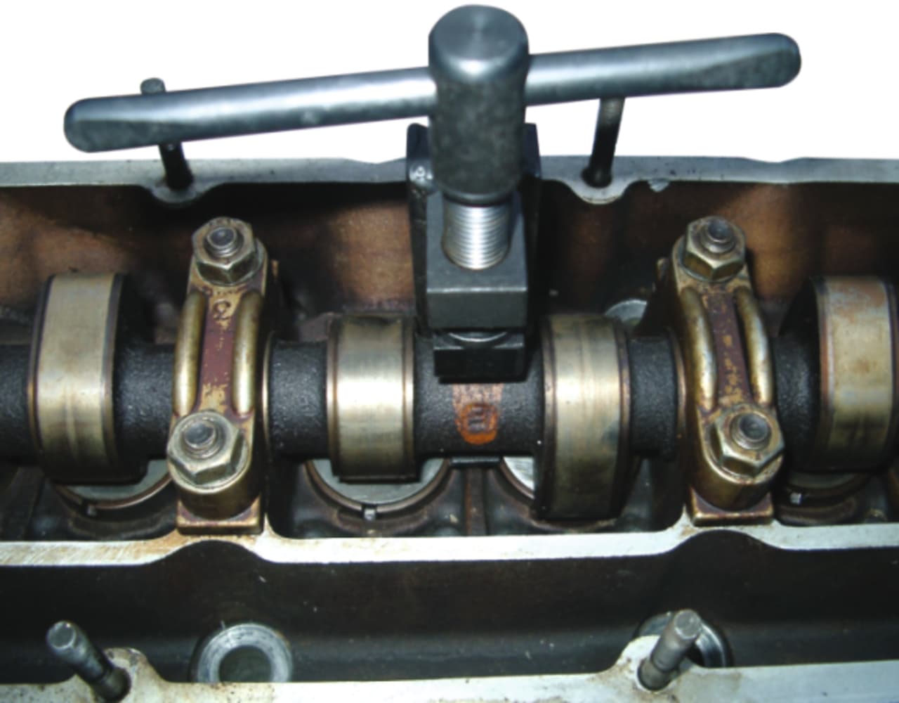 Приспособление для замены регулировочных шайб клапанов (VOLVO, OPEL и др.) JTC /1 JTC-1937